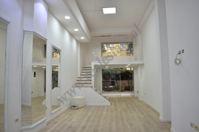 Duplex store for rent in Him Kolli Street, between Myslym Shyri Street and Kavaja Street in Tirana, 